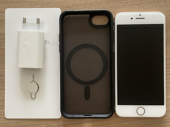iPhone 8 - 64 GB