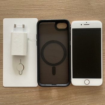 iPhone 8 - 64 ГБ