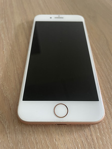 iPhone 8 - 64 GB (6 foto / 6)