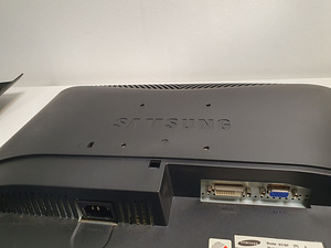 Монитор Samsung Syncmaster 931BF (2 фото из 2)