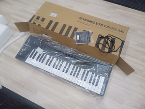 Midi Keyboard Native Instruments Komplete Kontrol A49 (5 foto / 6)
