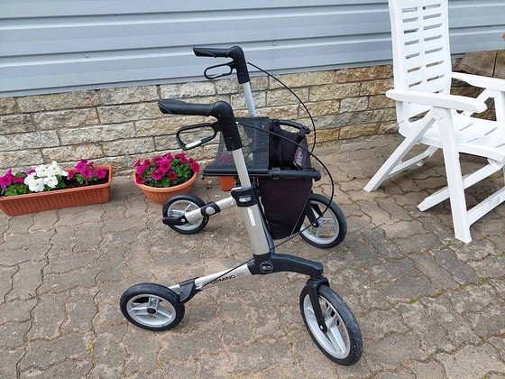 Rollaator, rulaator, käimisraam