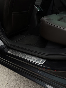 Skoda Superb Laurin & Klement 2.0 TDI 4x4 DSG (10 фото из 15)