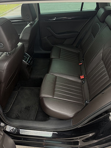 Skoda Superb Laurin & Klement 2.0 TDI 4x4 DSG (11 фото из 15)