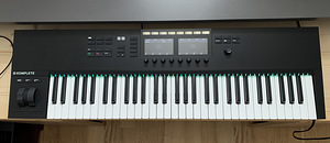 Native Instruments Komplete Kontrol S61 MK2 (1 фото из 3)