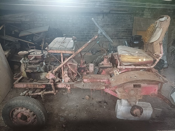 Omavalmistatud traktor