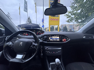 Peugeot 308 (1 foto / 7)