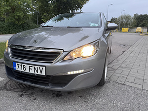 Peugeot 308 (4 foto / 7)