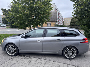 Peugeot 308 (6 foto / 7)
