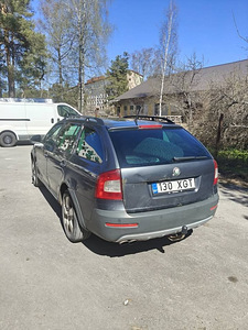 Octavia Scout 4x4 2.0tdi 103Kw 2010 (4 foto / 11)