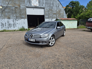 Mercedes-Benz C180 cgi (1 фото из 8)