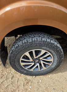 NISSAN NAVARA NP300 (9 foto / 12)