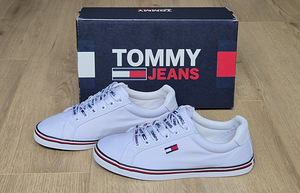 Tommy Jeans tennised, suurus 36 (1 foto / 8)