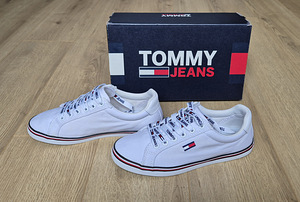 Tommy Jeans tennised, suurus 36 (8 foto / 8)