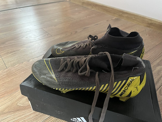 Оригинальные бутсы Nike