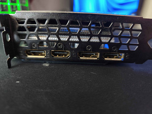 GIGABYTE GEFORCE GTX 1660Ti OC 6GB (4 foto / 5)