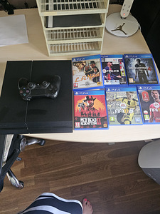 Ps4 (2 фото из 2)