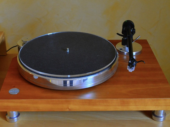 Проигрыватель винила Acoustic Solid Classic Wood