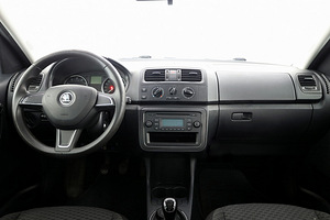 Skoda Roomster Comfortline Facelift 1.2 63kW (5 фото из 7)