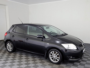 Toyota Auris Linea Sol 2.0 D-CAT 93kW (1 фото из 8)