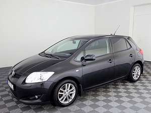 Toyota Auris Linea Sol 2.0 D-CAT 93kW (2 фото из 8)