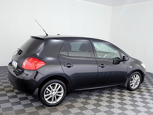 Toyota Auris Linea Sol 2.0 D-CAT 93kW (3 фото из 8)