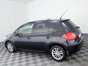 Toyota Auris Linea Sol 2.0 D-CAT 93kW (4 фото из 8)