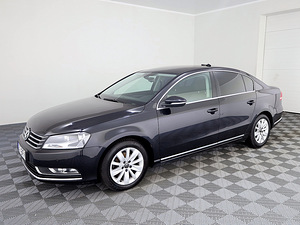 Volkswagen Passat Comfortline 1.8 118kW (2 фото из 9)