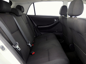 Toyota Corolla Linea Sol Facelift 1.4 71kW (7 фото из 9)