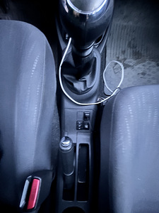 Продам TOYOTA YARIS (3 фото из 6)