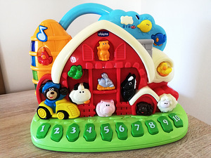 Развивающая интерактивная игрушка Chicco «Говорящая ферма» (1 фото из 6)
