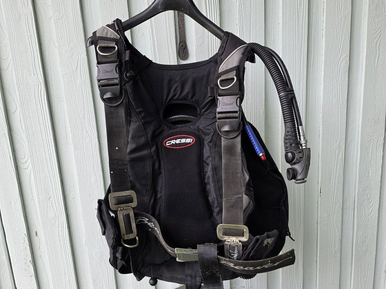 BCD sukeldumisvest Cressi