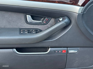 Audi a8 2008 facelift (10 foto / 12)