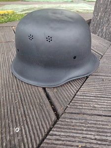 Saksa II maailmasõja aegne kiiver (Luftschutz M34 / M38 G) (1 foto / 9)