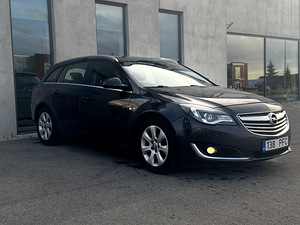 Opel Insignia (2 foto / 13)