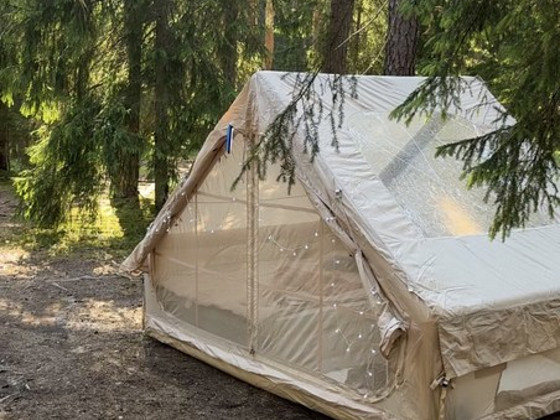Täispuhutav telk