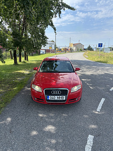 Audi A4 2.5 TDI (1 фото из 11)