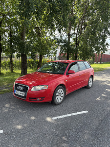 Audi A4 2.5 TDI (2 фото из 11)