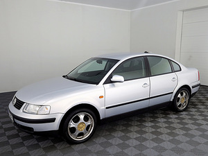 Volkswagen Passat Comfortline 1.8 92kW (2 фото из 7)