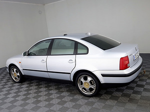 Volkswagen Passat Comfortline 1.8 92kW (4 фото из 7)