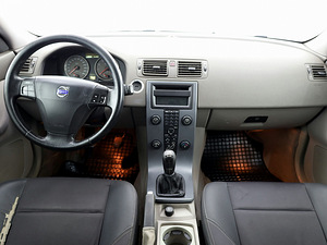Volvo V50 Facelift 1.8 92kW (5 фото из 7)