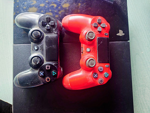 SONY PS4 SLIM (1 foto / 1)