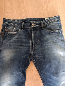 Diesel Mennit Regular-Straight Jeans W32 L32 | Wash 0880F | (2 foto / 10)