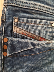 Diesel Mennit Regular-Straight Jeans W32 L32 | Wash 0880F | (5 foto / 10)