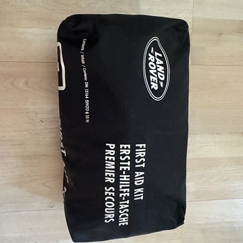 Оригинальная аптечка Land Rover (новая)