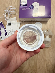Молокоотсос Philips Avent Single Electric Breast Pump SCF395 (5 фото из 7)