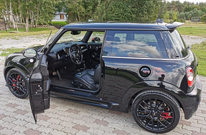 MINI John Cooper Works (JCW) (2 фото из 7)