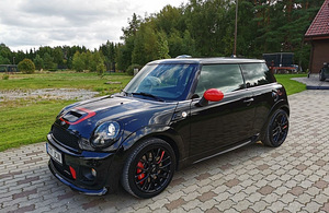 MINI John Cooper Works (JCW) (6 фото из 7)