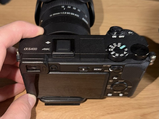 Müüa Sony a6400 + Sigma 18–50mm f/2.8 DC DN Contemporary
