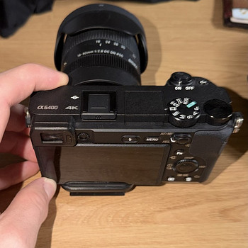 Müüa Sony a6400 + Sigma 18–50mm f/2.8 DC DN Contemporary